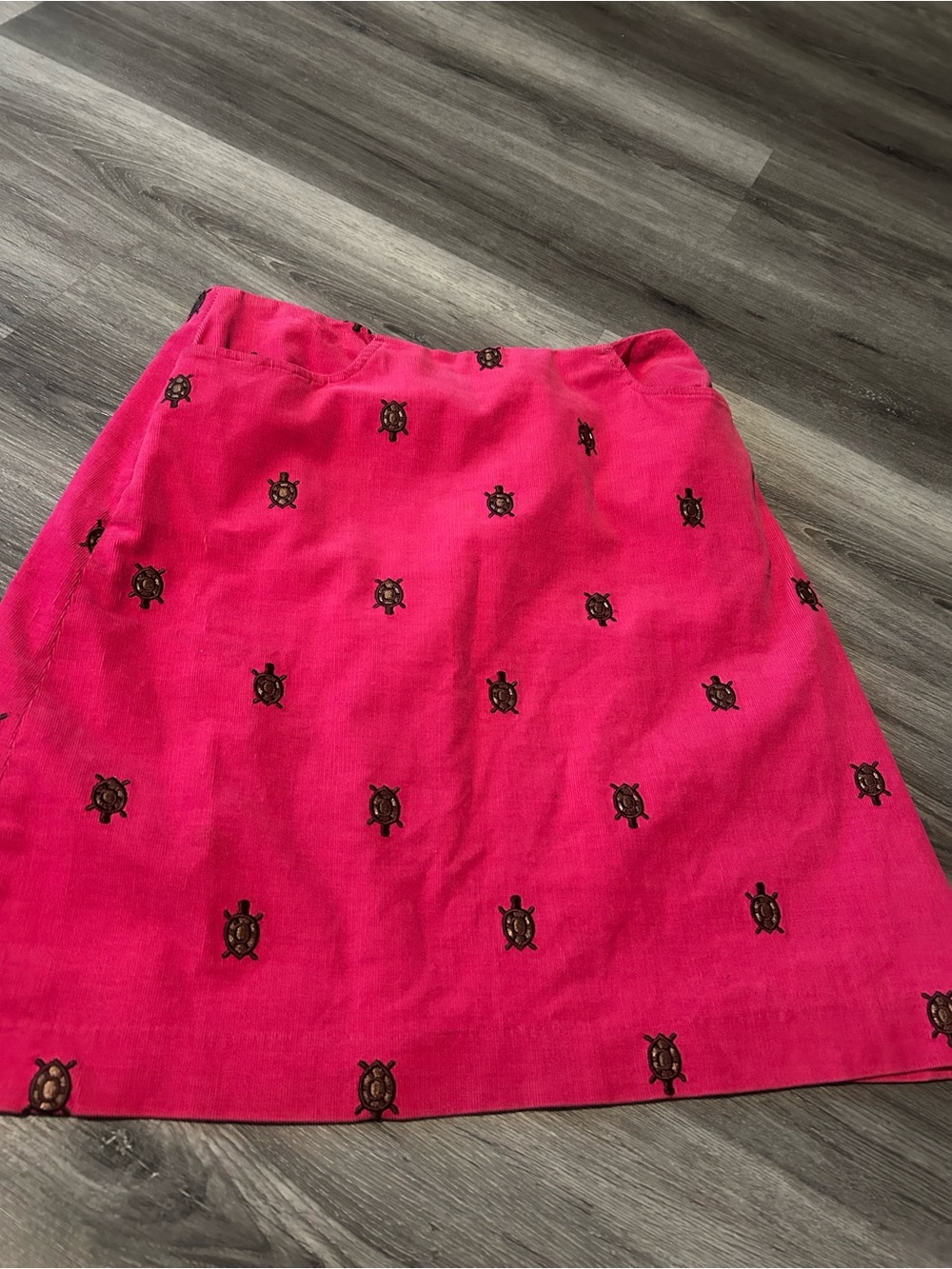 Lilly Pulitzer vintage Hot Pink A-Line Skirt with Turtle Embroidery